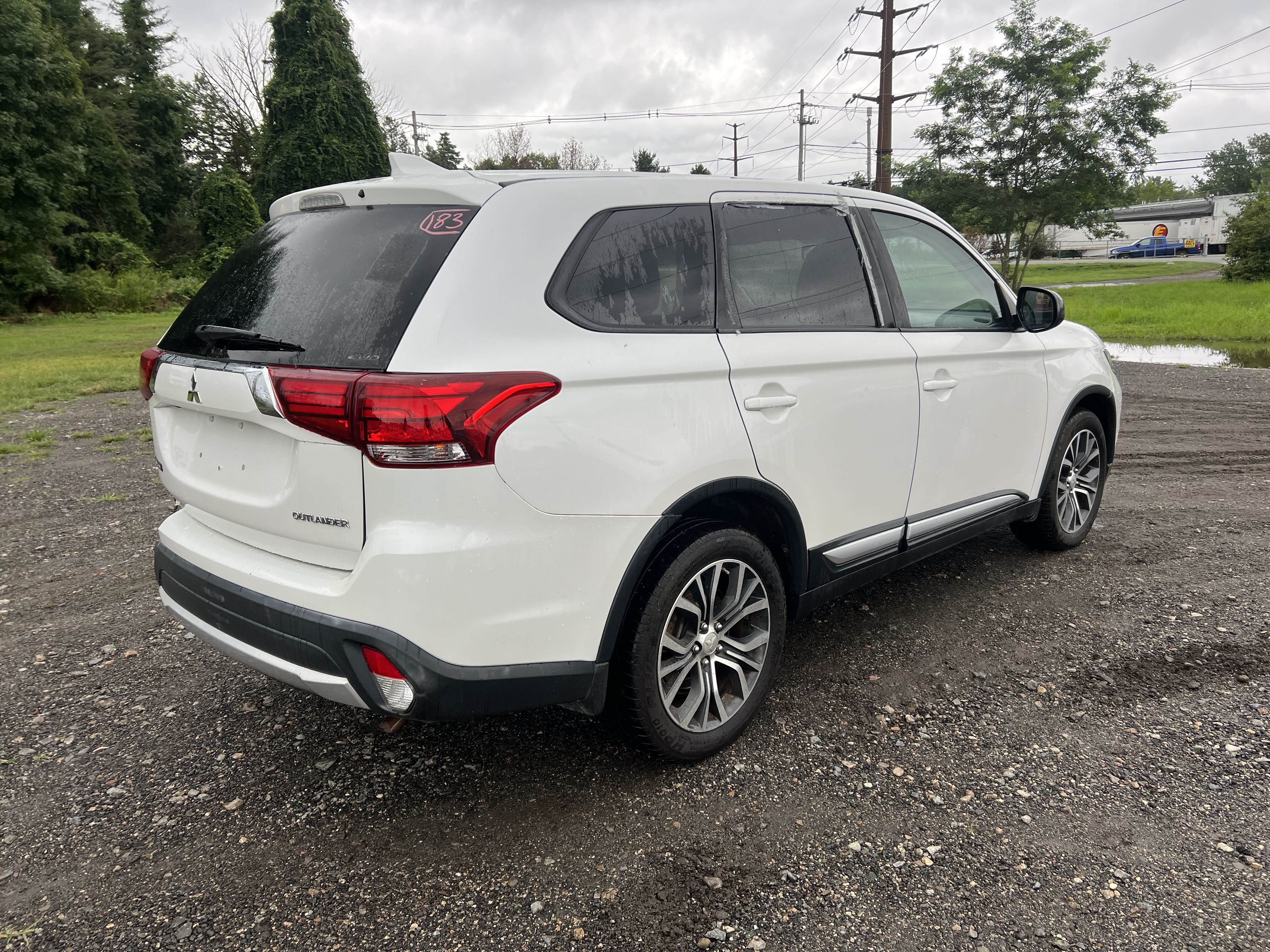 2017 Mitsubishi Outlander Es vin: JA4AZ2A30HZ035766