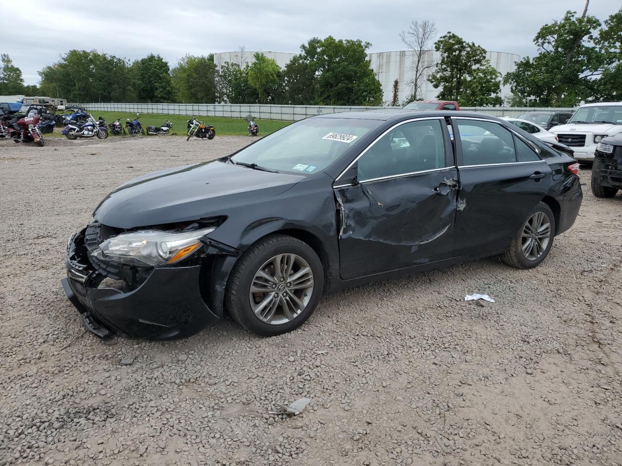 4T1BF1FK3GU131718 2016 TOYOTA CAMRY - Image 1