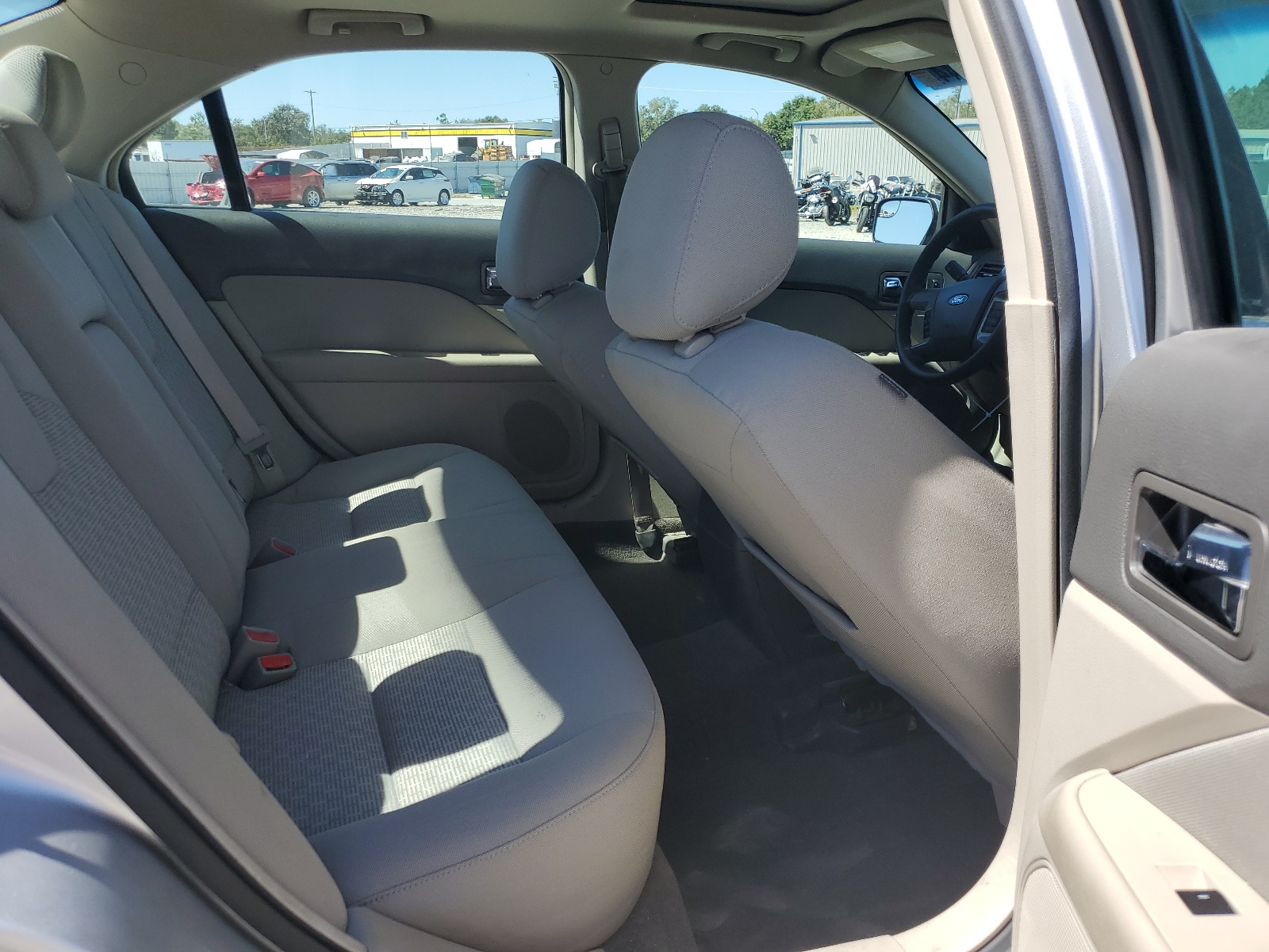 3FAHP0HAXBR140111 2011 Ford Fusion Se