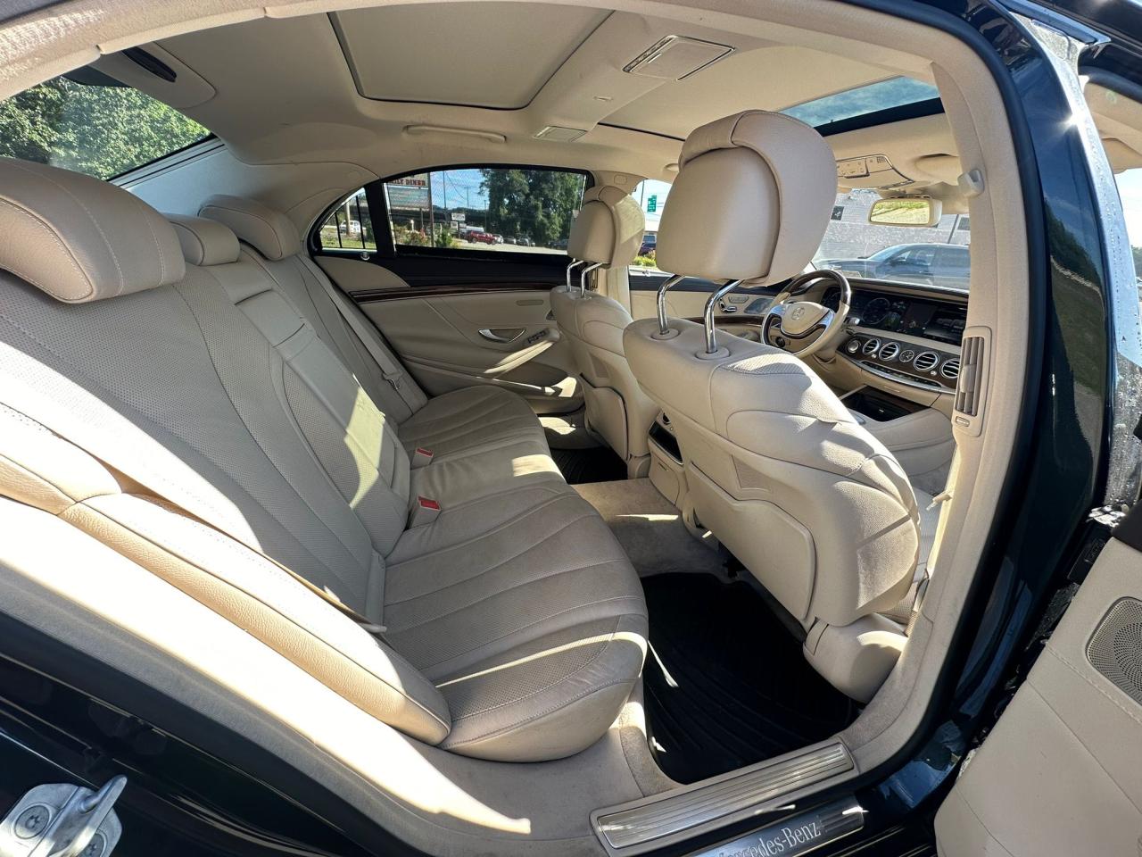 2015 Mercedes-Benz S 550 4Matic VIN: WDDUG8FB9FA151013 Lot: 70074654