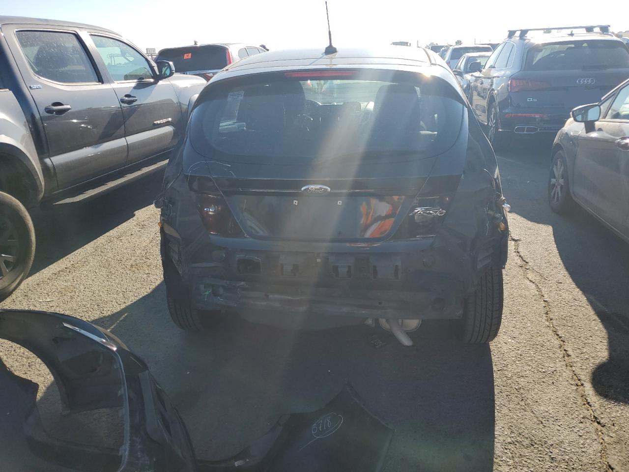 3FADP4EJ7DM205586 2013 Ford Fiesta Se