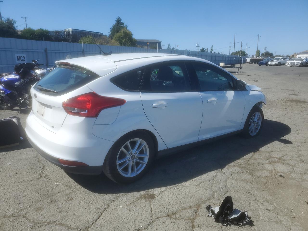 1FADP3K29GL363327 2016 Ford Focus Se