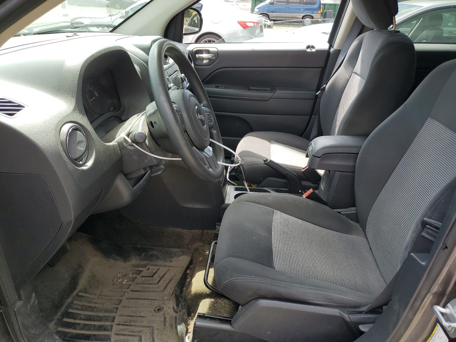 1C4NJDBB7GD779344 2016 Jeep Compass Sport