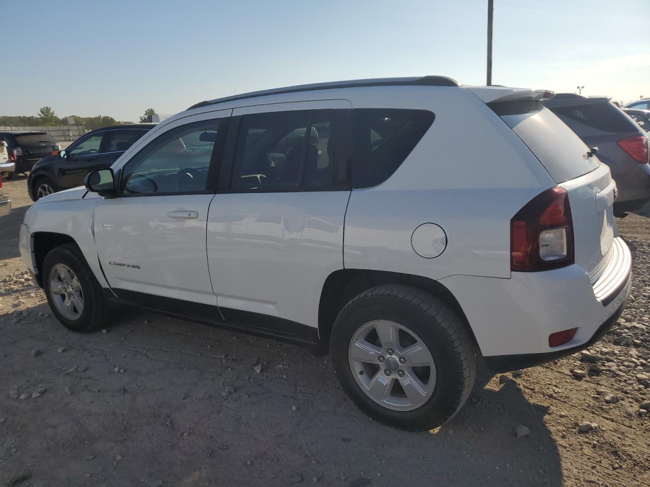 1C4NJCBA8FD436736 2015 JEEP COMPASS - Image 2