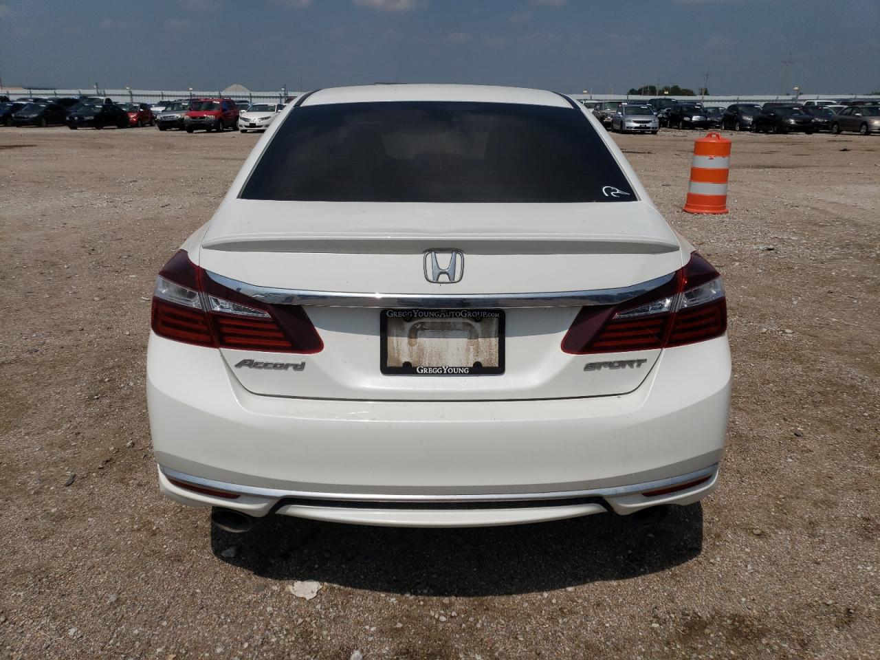 1HGCR2F54HA083134 2017 Honda Accord Sport