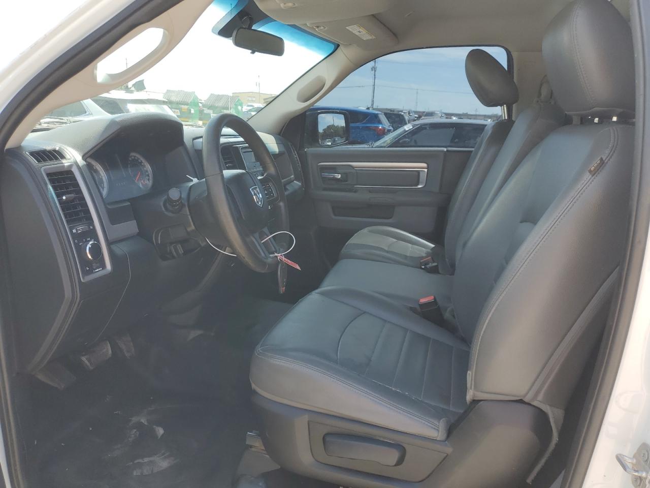 2017 Ram 1500 St VIN: 3C6JR6DG3HG622367 Lot: 67766964