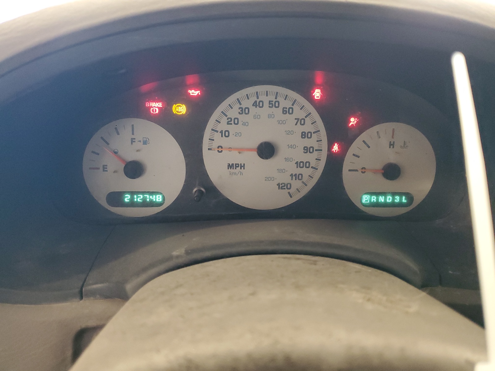 1B4GP25312B667480 2002 Dodge Caravan Se