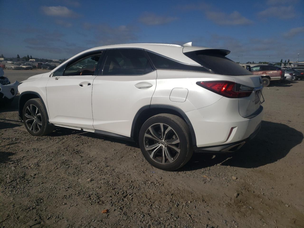 2T2ZZMCA6HC056627 2017 LEXUS RX - Image 2