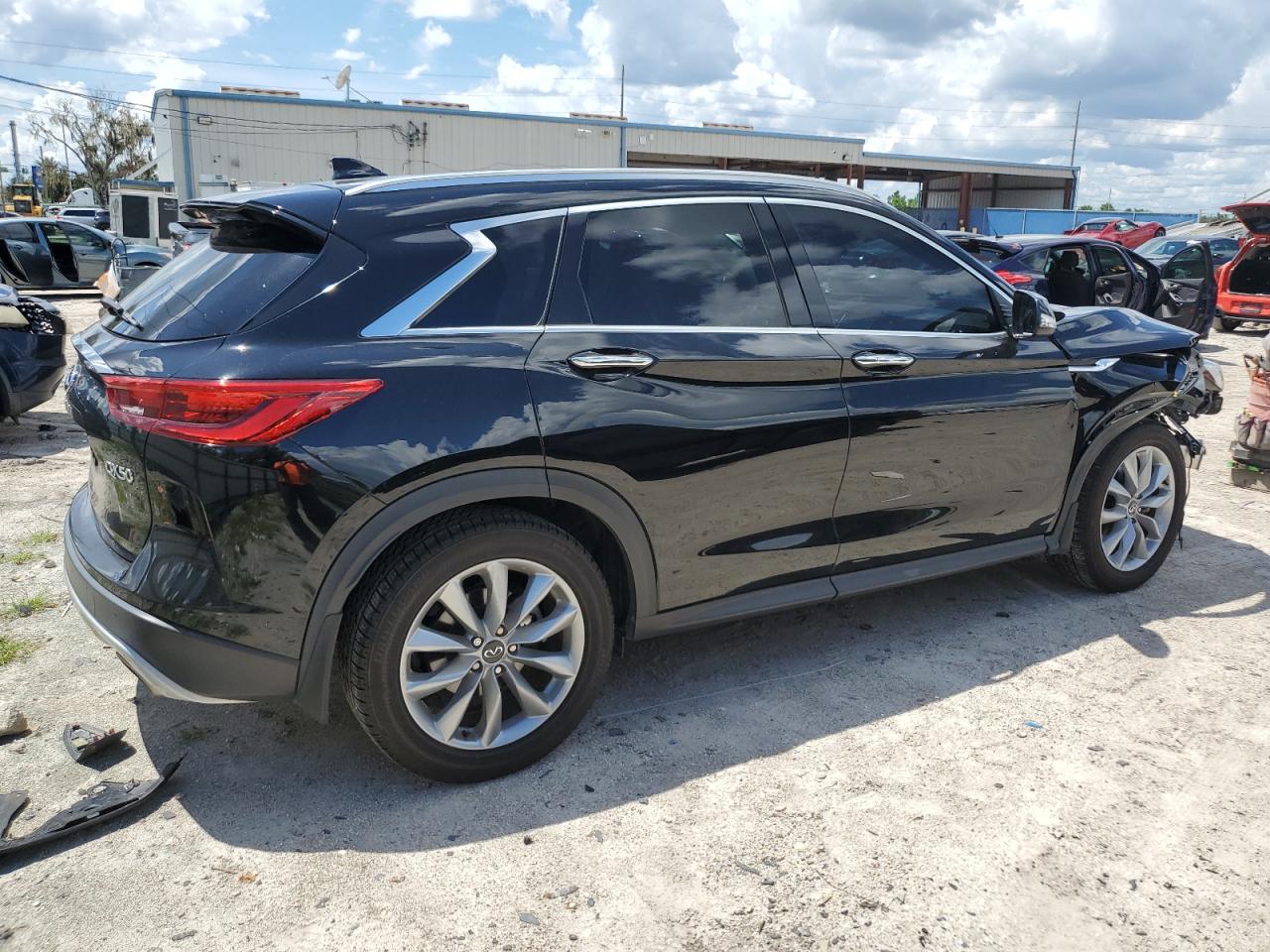 2020 Infiniti QX50 - Image 3