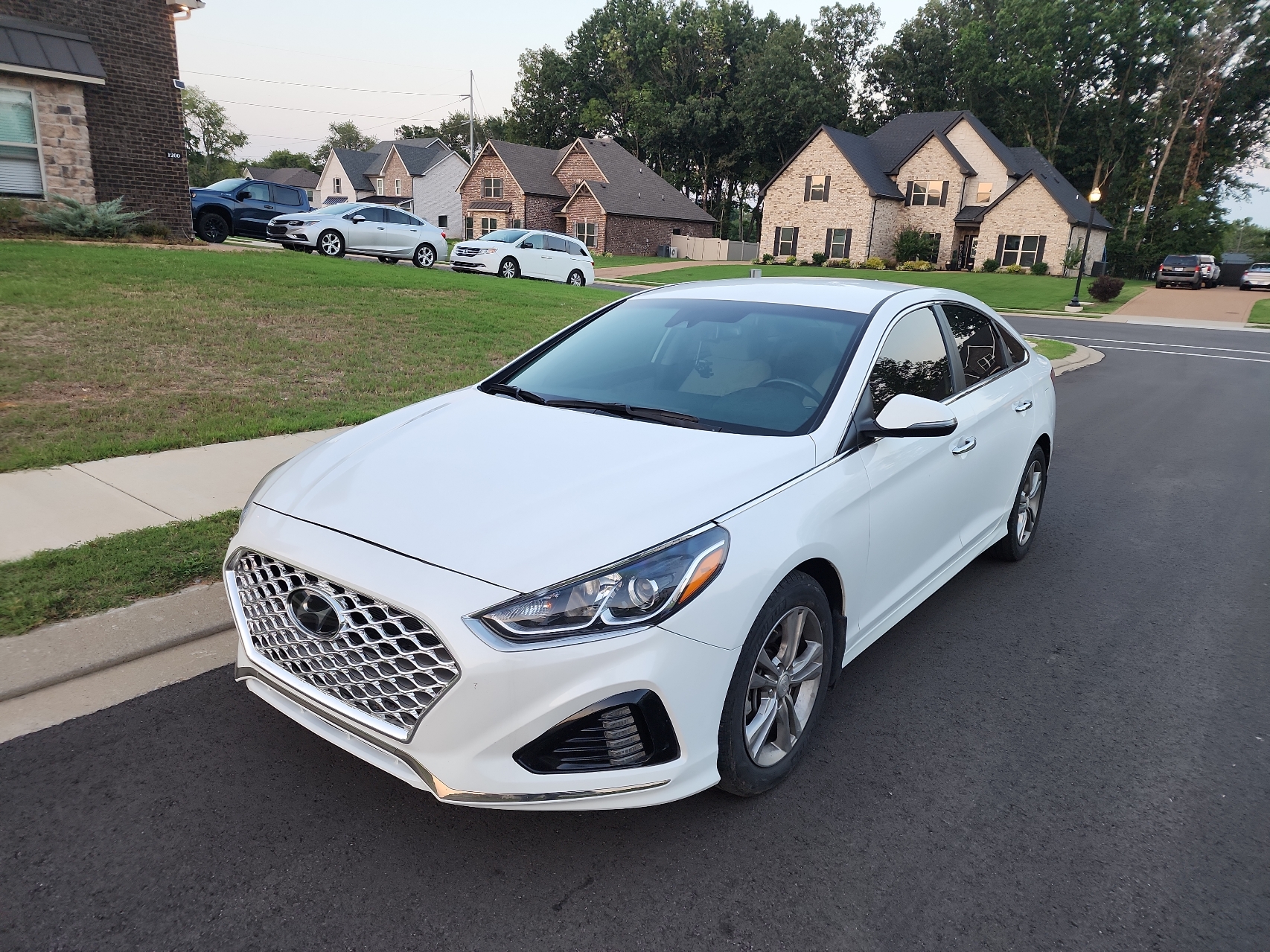 2019 Hyundai Sonata Lim vin: KH730160196011745