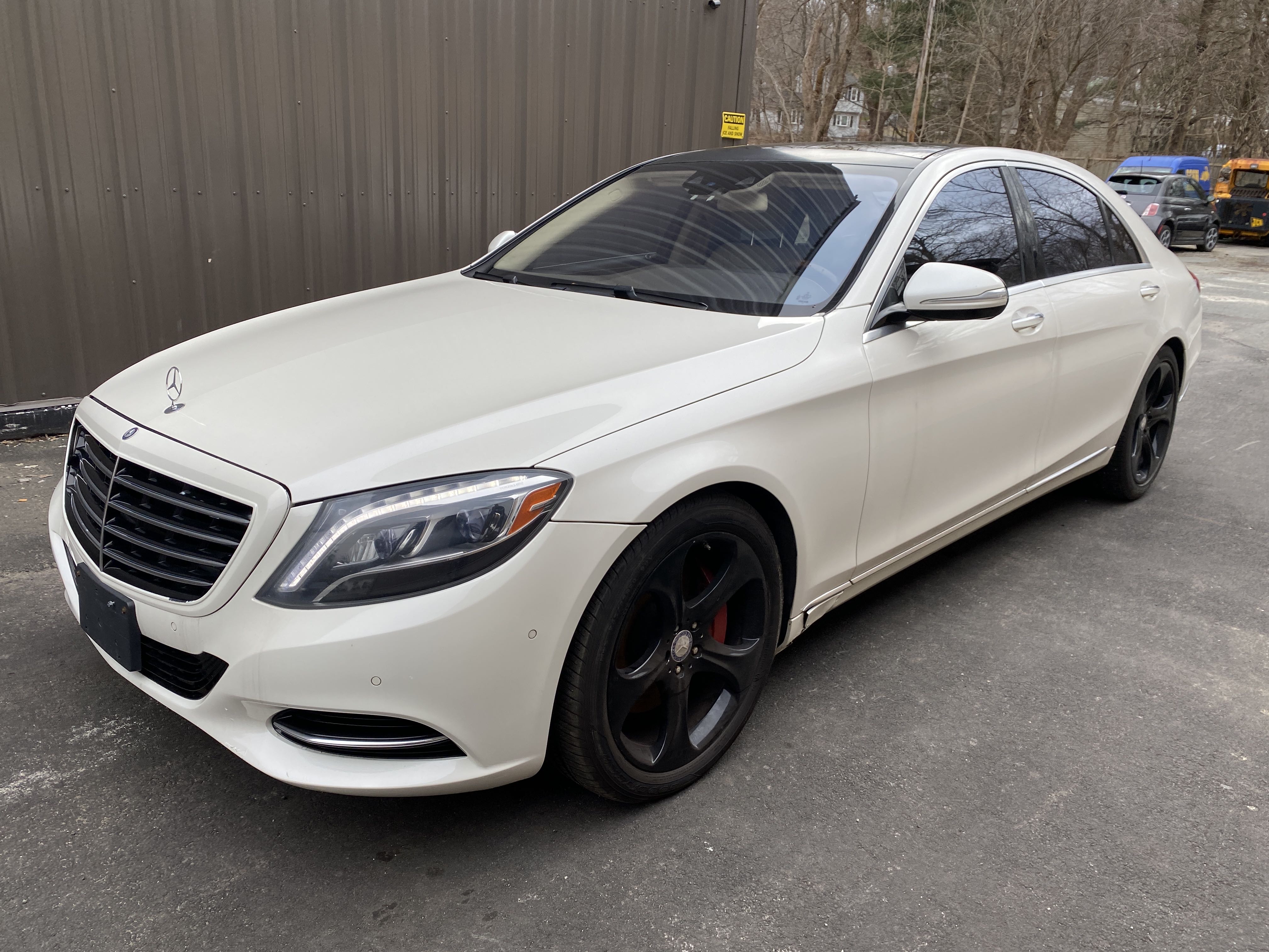 2014 Mercedes-Benz S 550 4Matic vin: WDDUG8FB5EA046225