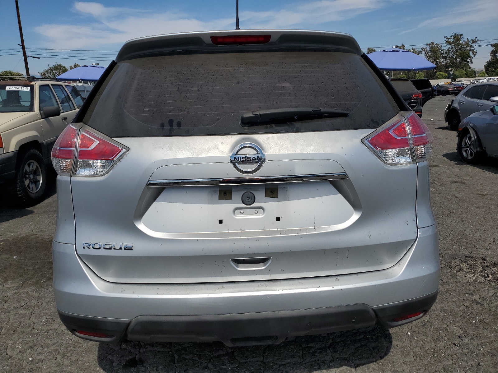 2015 Nissan Rogue S vin: KNMAT2MT0FP587960