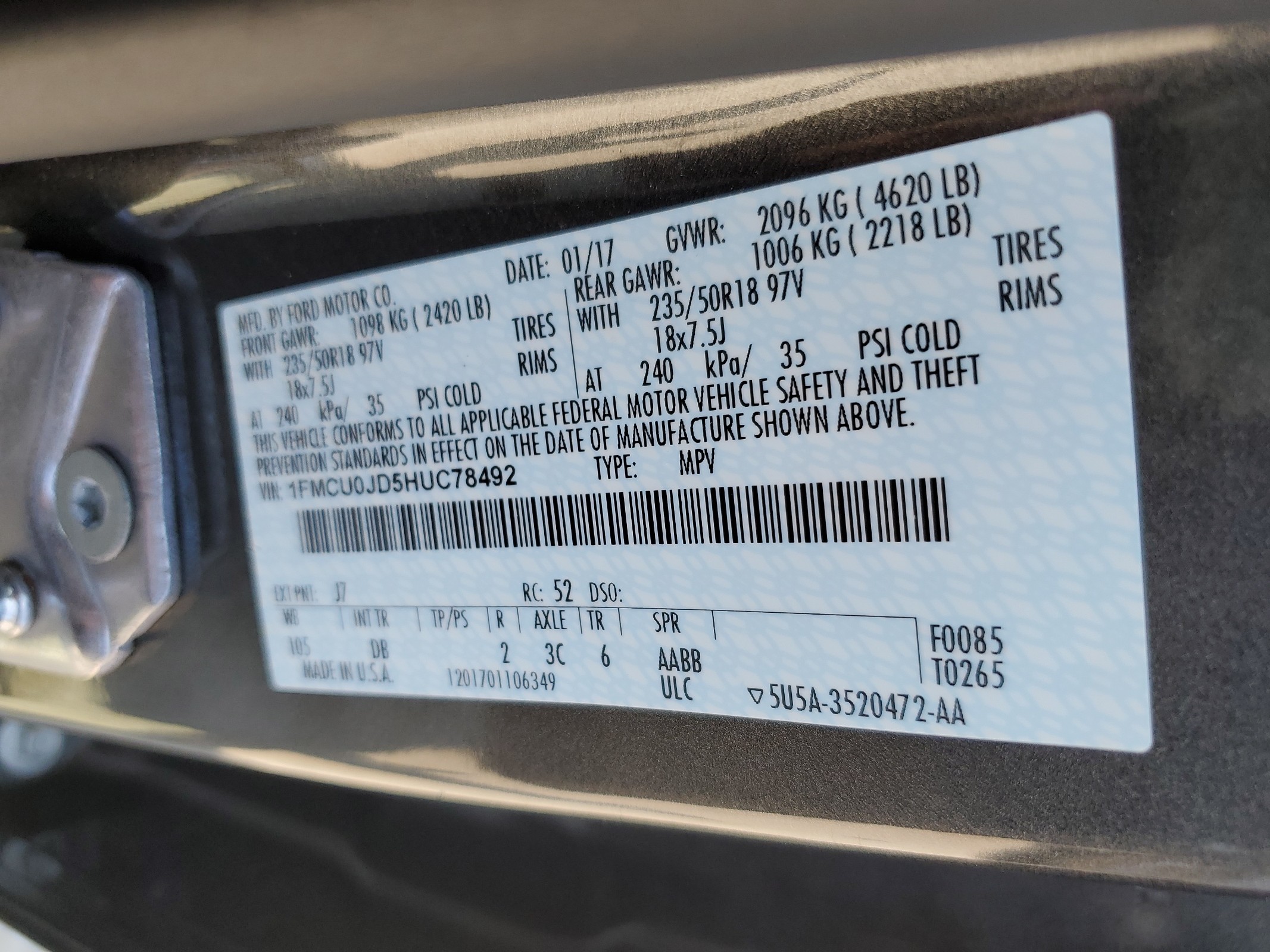 1FMCU0JD5HUC78492 2017 Ford Escape Titanium