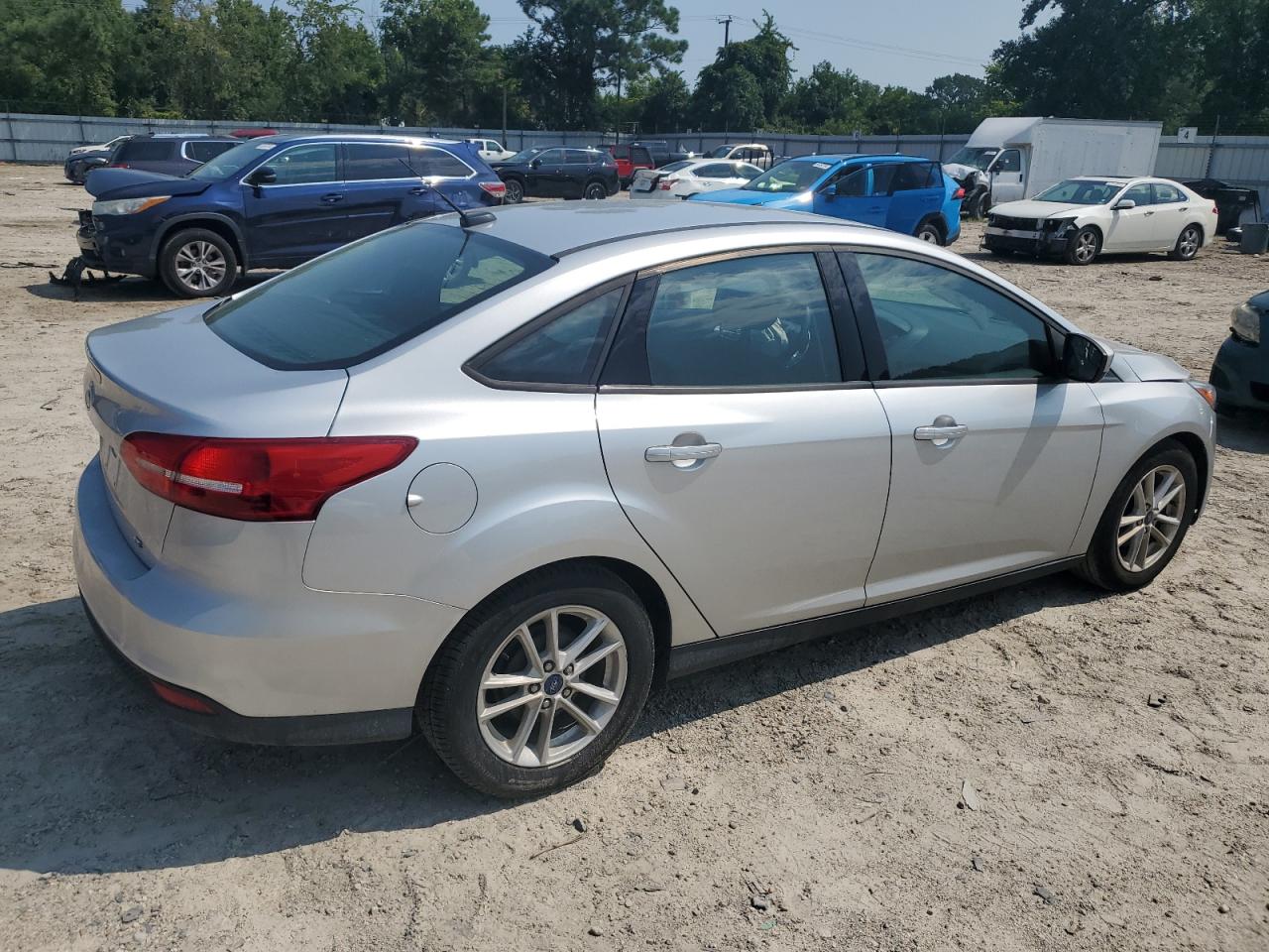 2018 Ford Focus Se VIN: 1FADP3F23JL200500 Lot: 64766594