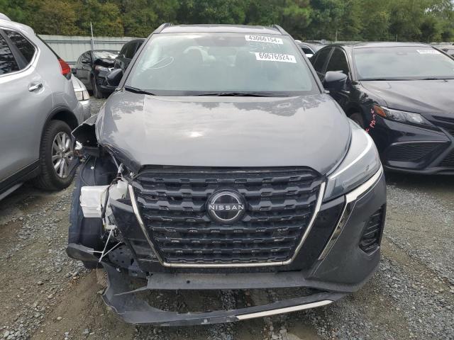  NISSAN KICKS 2024 Gray