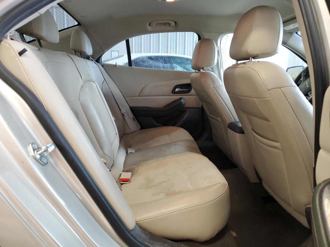 2016 Chevrolet Malibu - Image 10