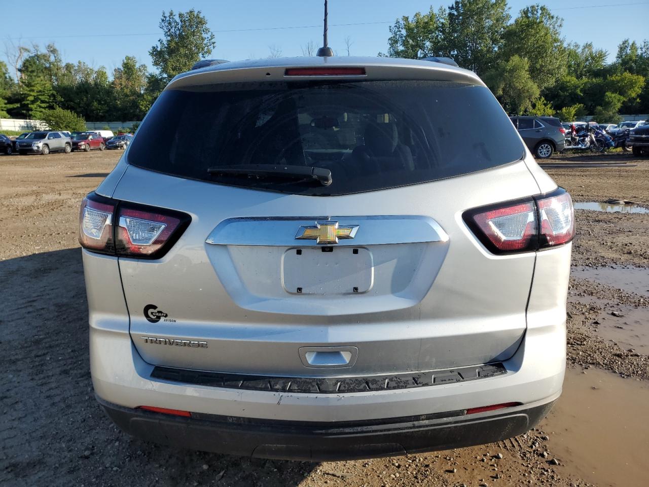 1GNKRFKD5HJ250137 2017 Chevrolet Traverse Ls