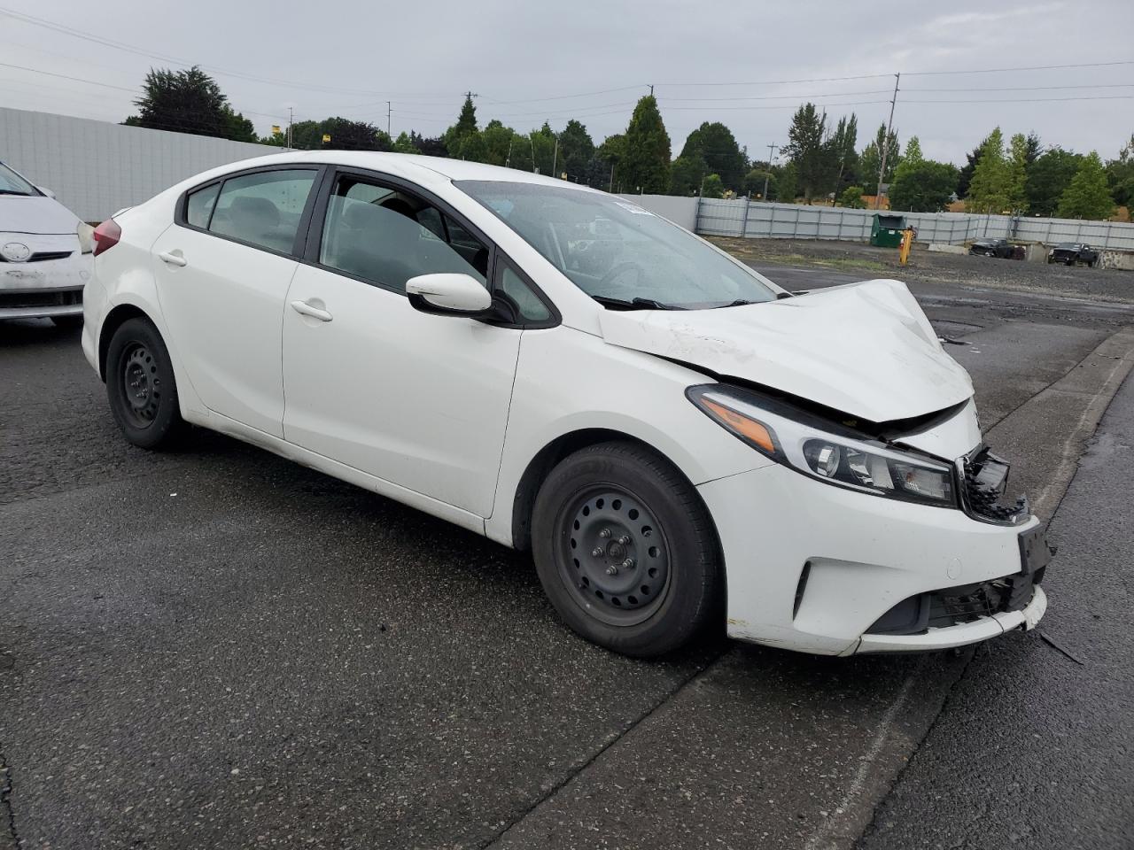 2018 Kia Forte Lx VIN: 3KPFK4A70JE220349 Lot: 68750604