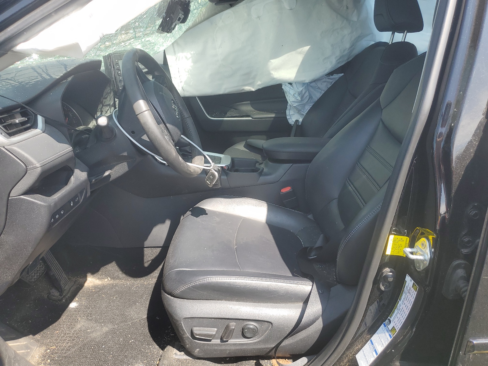 2T3A1RFV9KC012334 2019 Toyota Rav4 Xle Premium