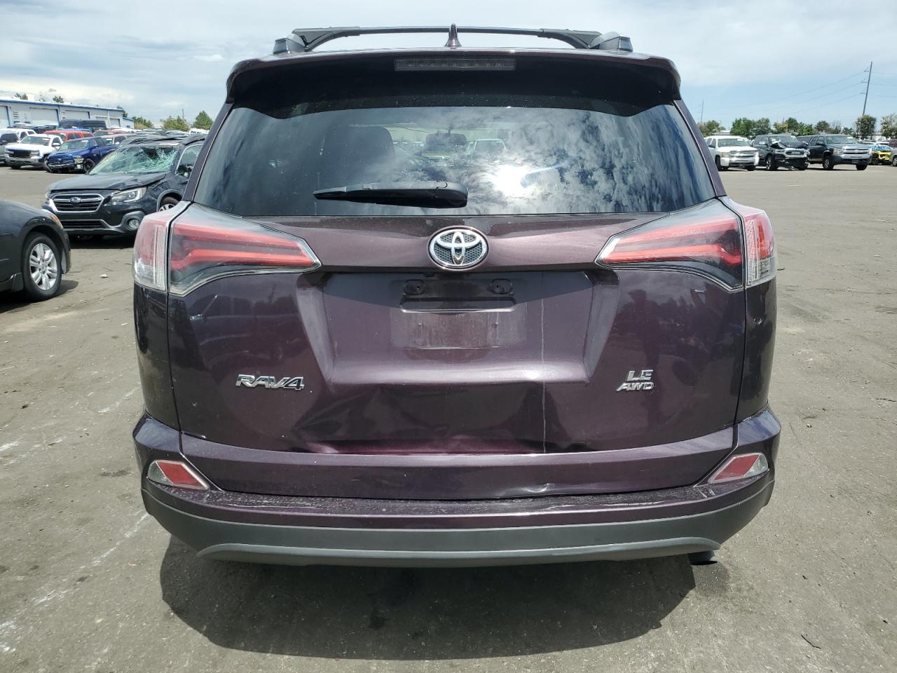 2T3BFREV5GW415207 2016 Toyota Rav4 Le