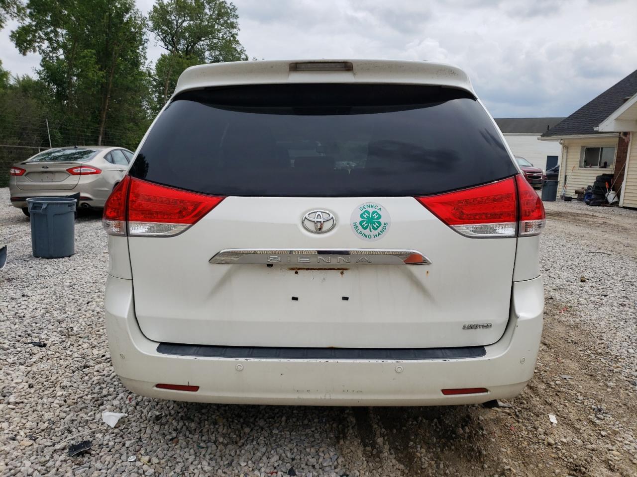 5TDYK3DC6DS357219 2013 Toyota Sienna Xle