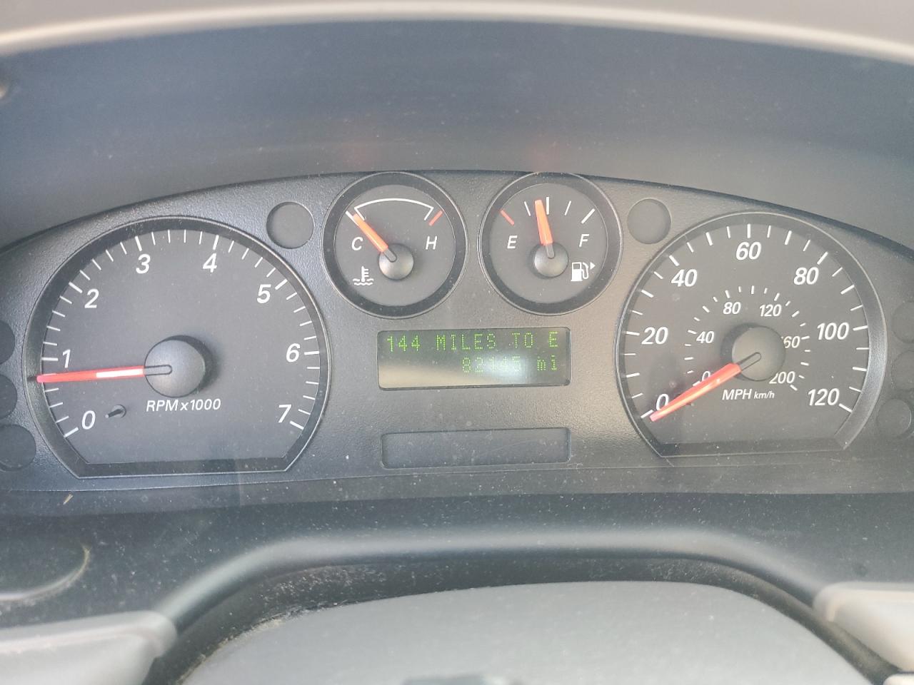 2005 Ford Taurus Se VIN: 1FAFP53215A239998 Lot: 67897024