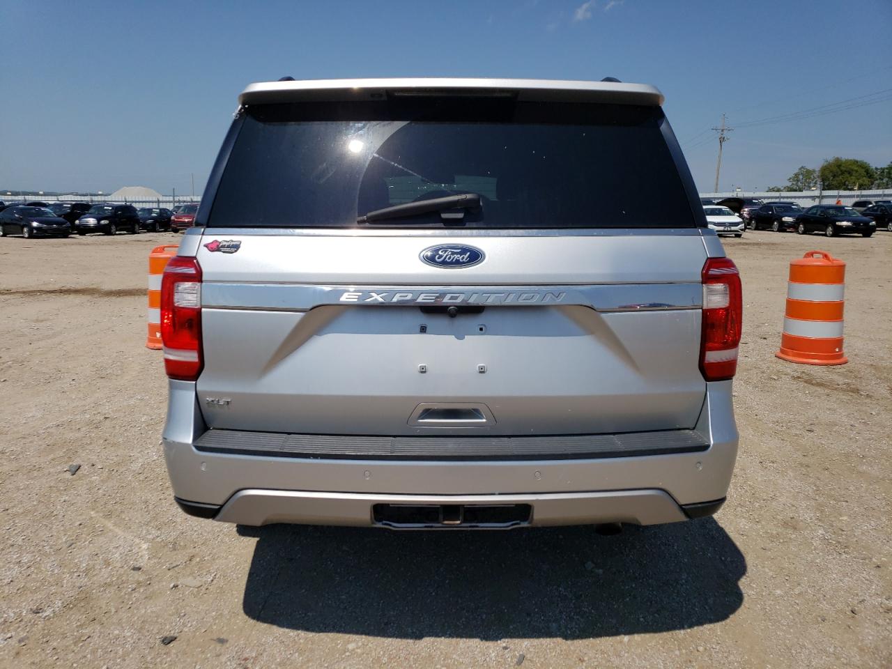 2018 Ford Expedition Xlt VIN: 1FMJU1JT0JEA00393 Lot: 63140954