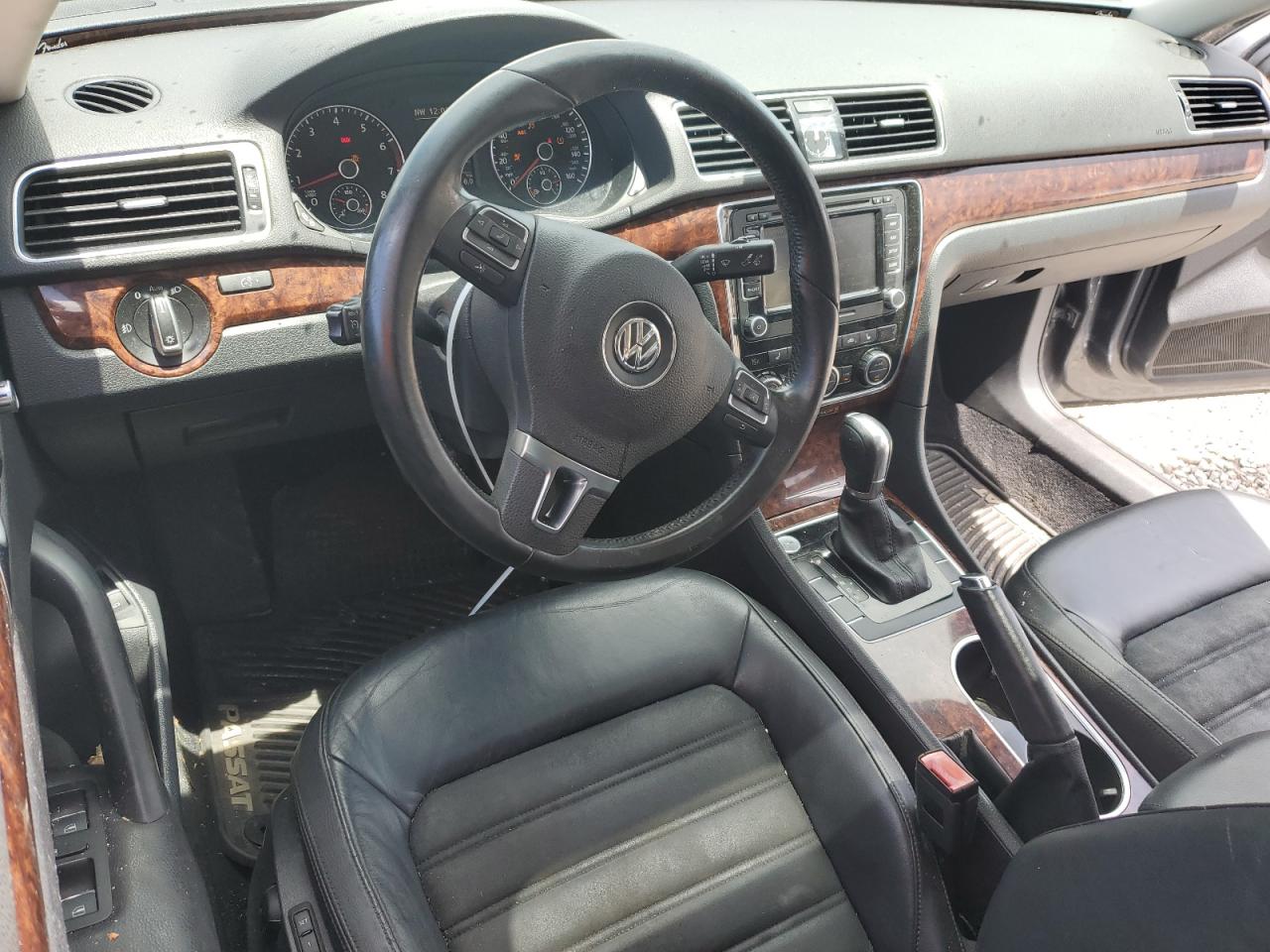 2013 Volkswagen Passat Sel VIN: 1VWCP7A39DC070785 Lot: 67054394