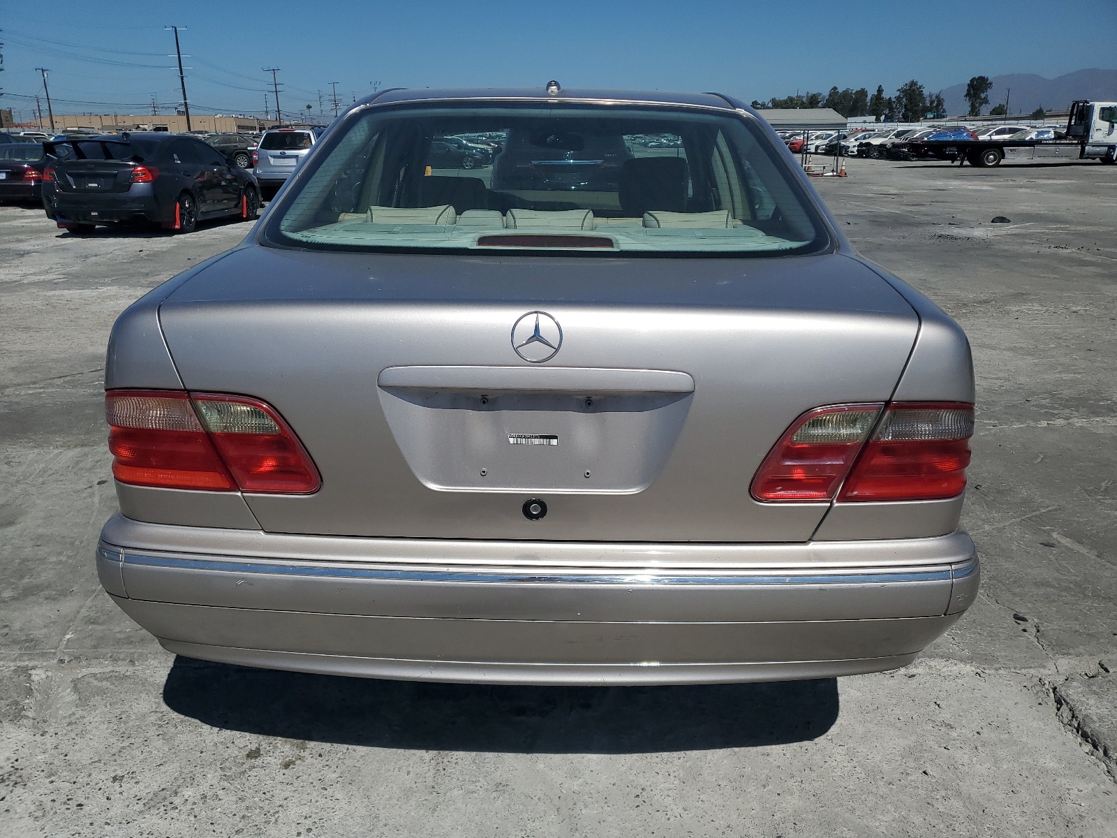 WDBJF65J82B423776 2002 Mercedes-Benz E 320