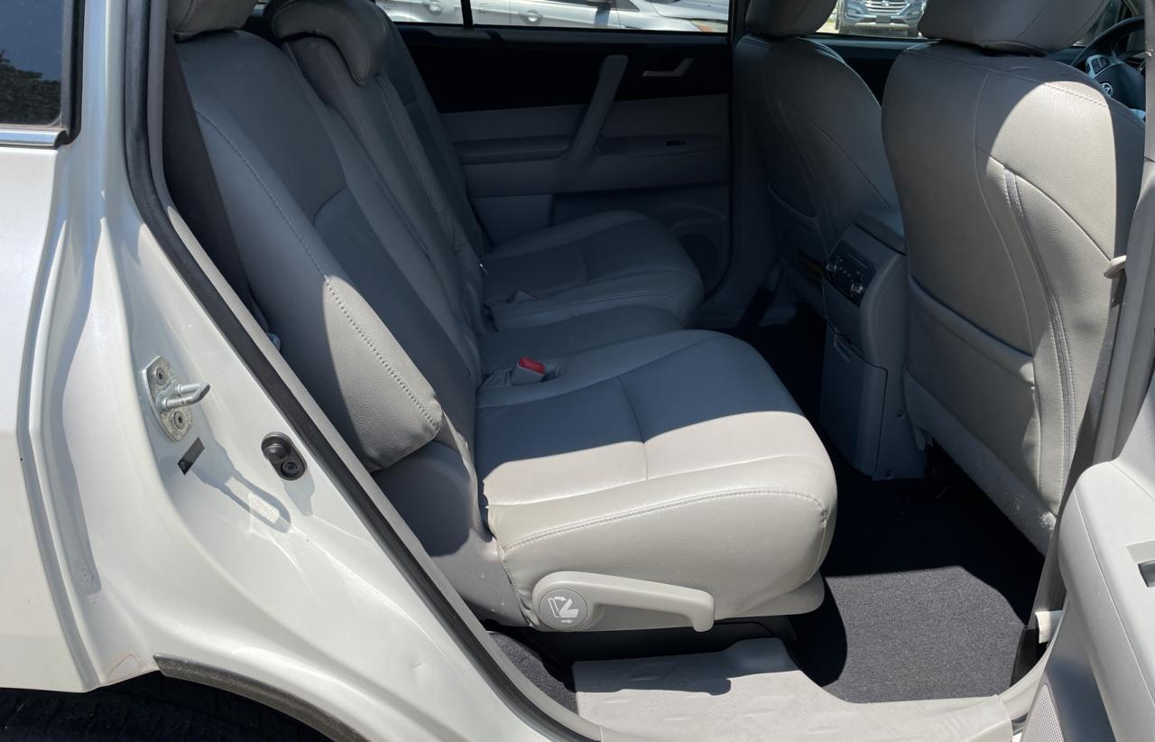 2012 Toyota Highlander Base VIN: 5TDZK3EHXCS086601 Lot: 66768474