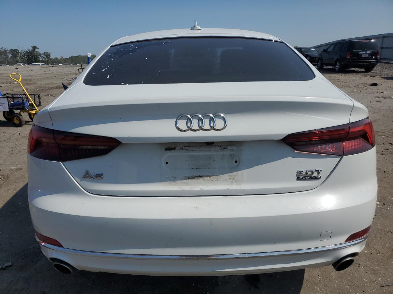 WAUANCF52JA012461 2018 Audi A5 Premium