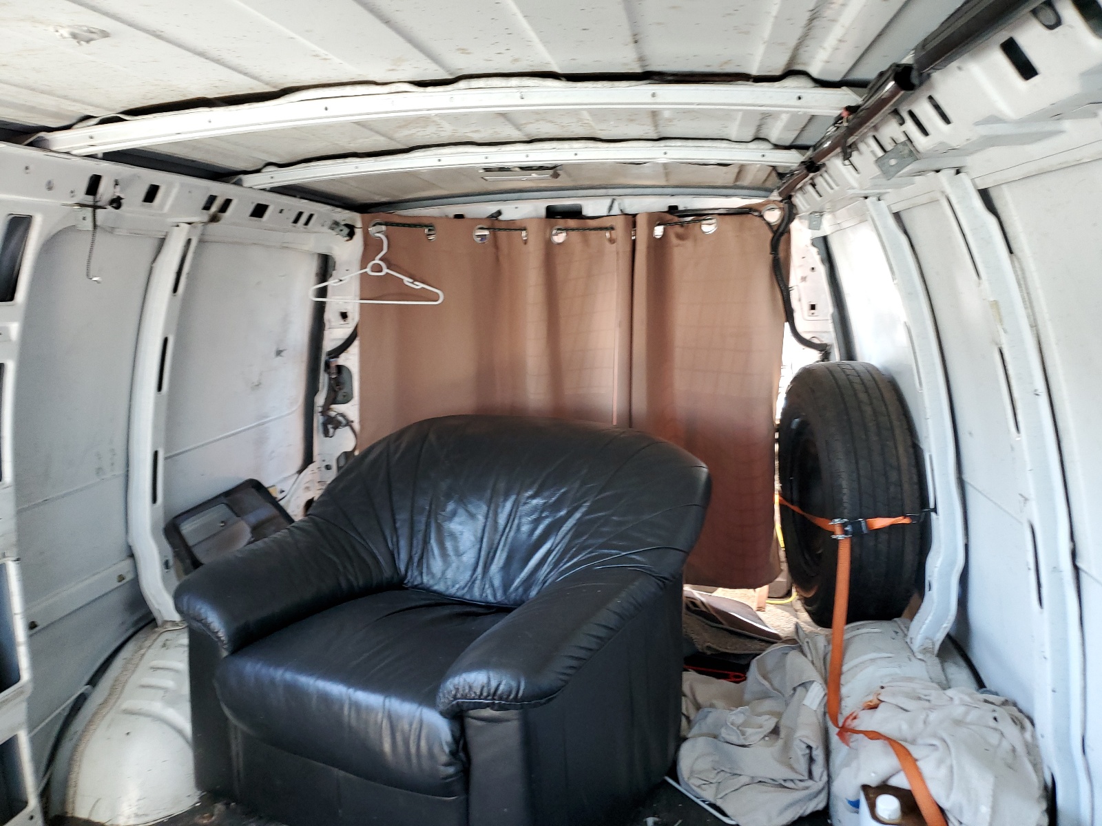 1GCFG25W4Y1142100 2000 Chevrolet Express G2500