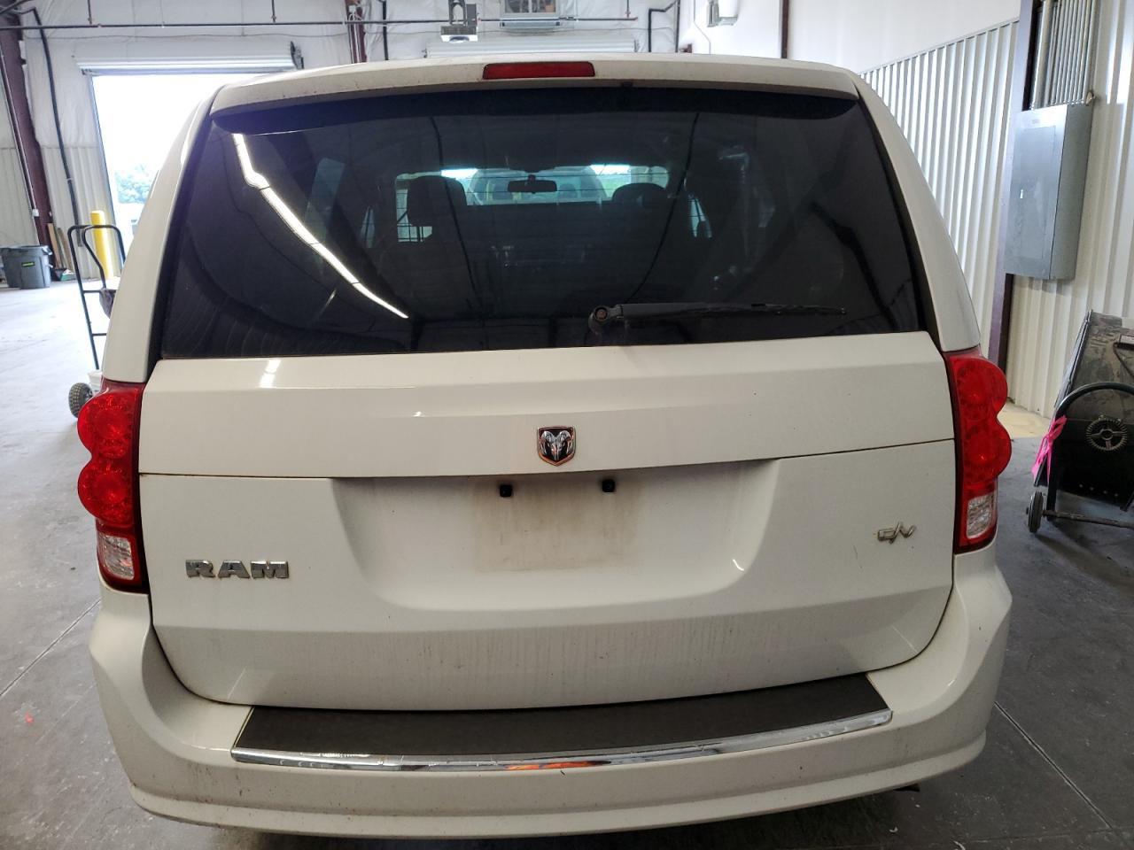 2015 Ram Tradesman VIN: 2C4JRGAG0FR679796 Lot: 65411684