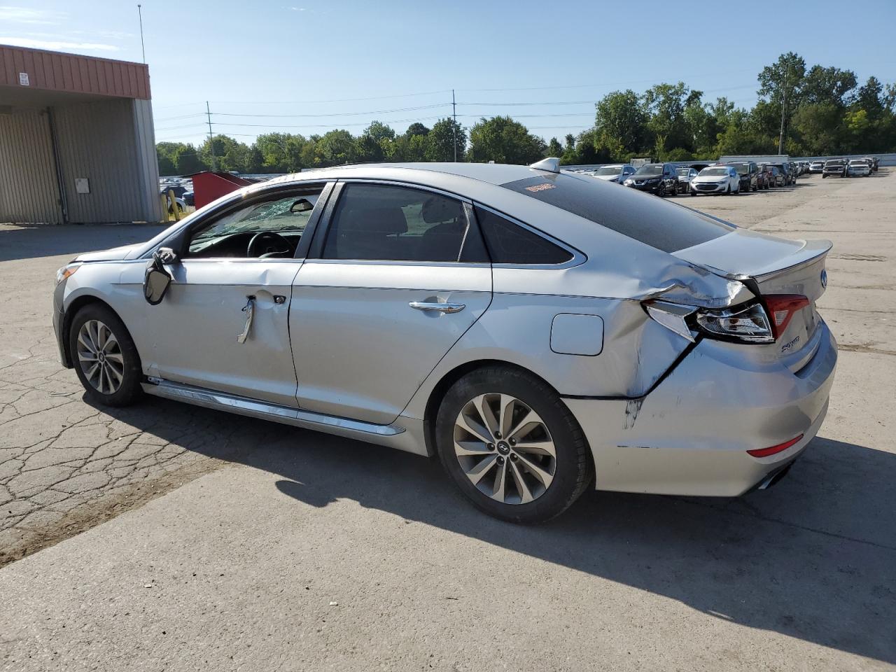 5NPE34AF2HH521520 2017 HYUNDAI SONATA - Image 2