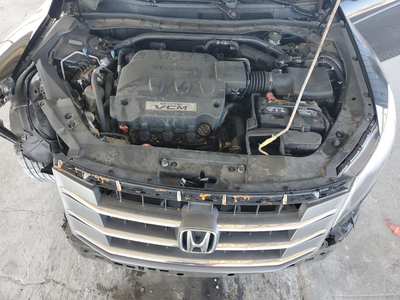 2010 Honda Accord - Image 13