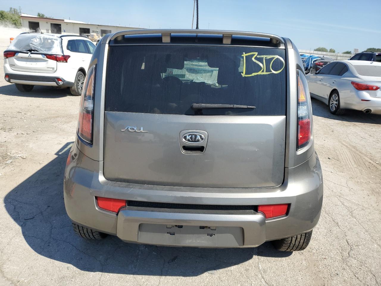 2011 Kia Soul + VIN: KNDJT2A23B7281535 Lot: 67472514