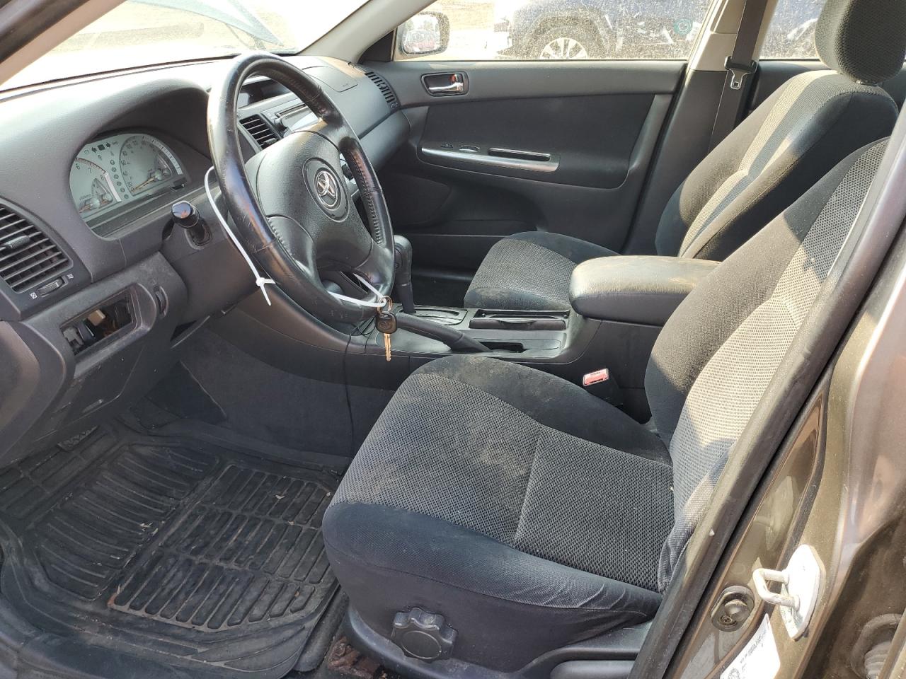 2003 Toyota Camry Le VIN: JTDBE32K330189399 Lot: 65281554