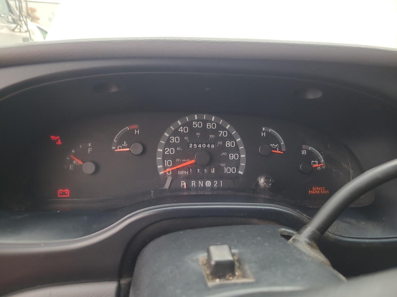 2002 Ford Econoline E350 Super Duty Cutaway Van VIN: 1FDWE35L82HA93723 Lot: 65829104