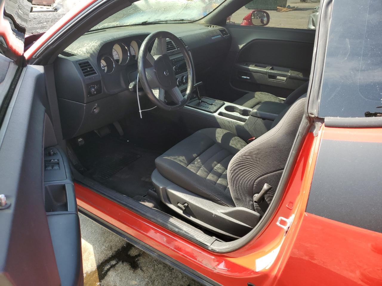 2009 Dodge Challenger Se VIN: 2B3LJ44V39H561245 Lot: 66701974