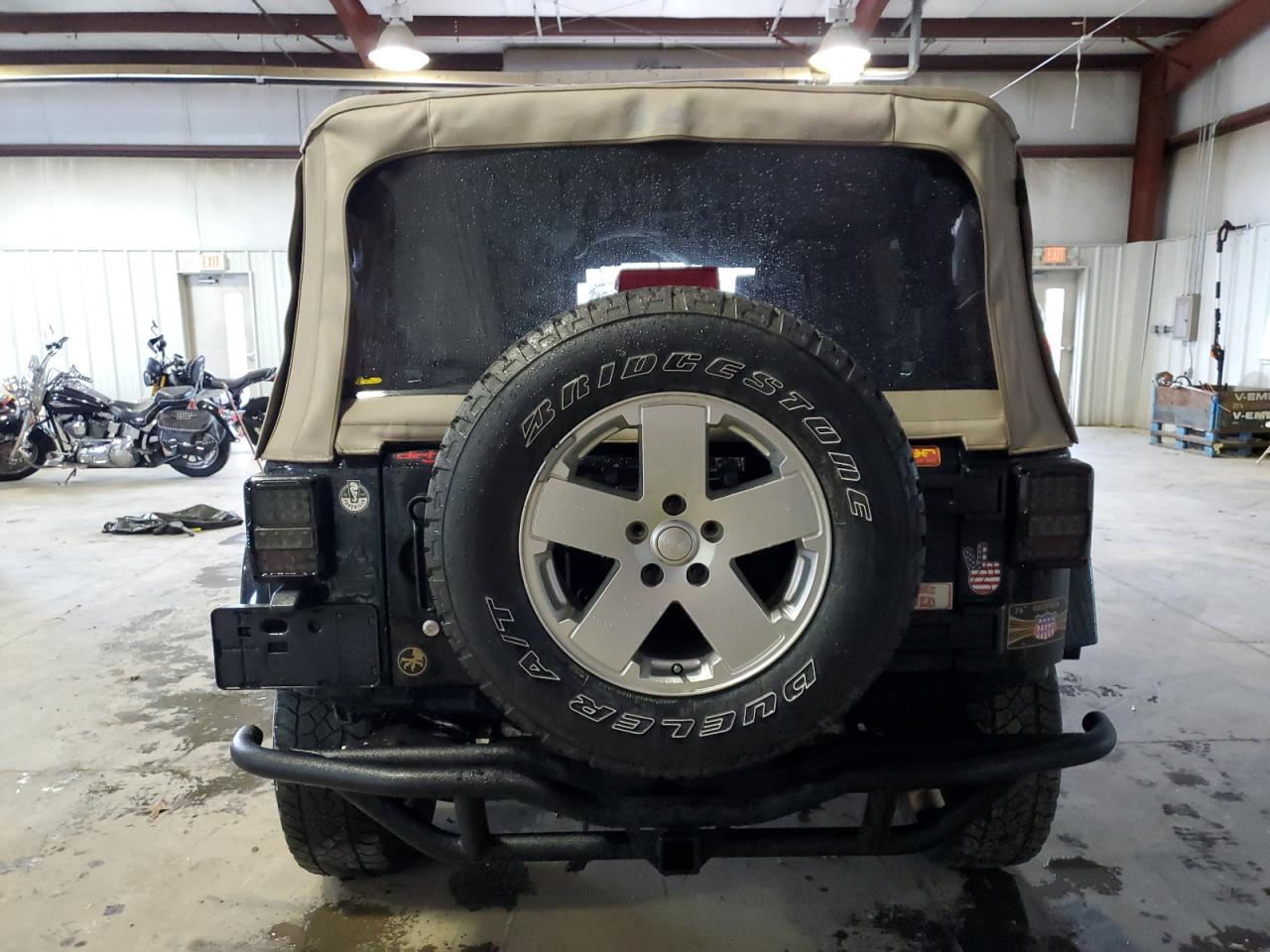 2010 Jeep Wrangler Unlimited Sahara VIN: 1J4HA5H10AL198938 Lot: 66290474