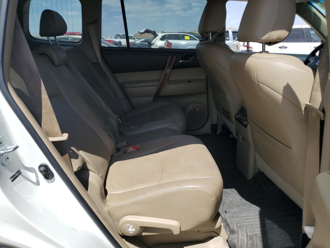 2009 Toyota Highlander Limited VIN: JTEES42A892140971 Lot: 65982064