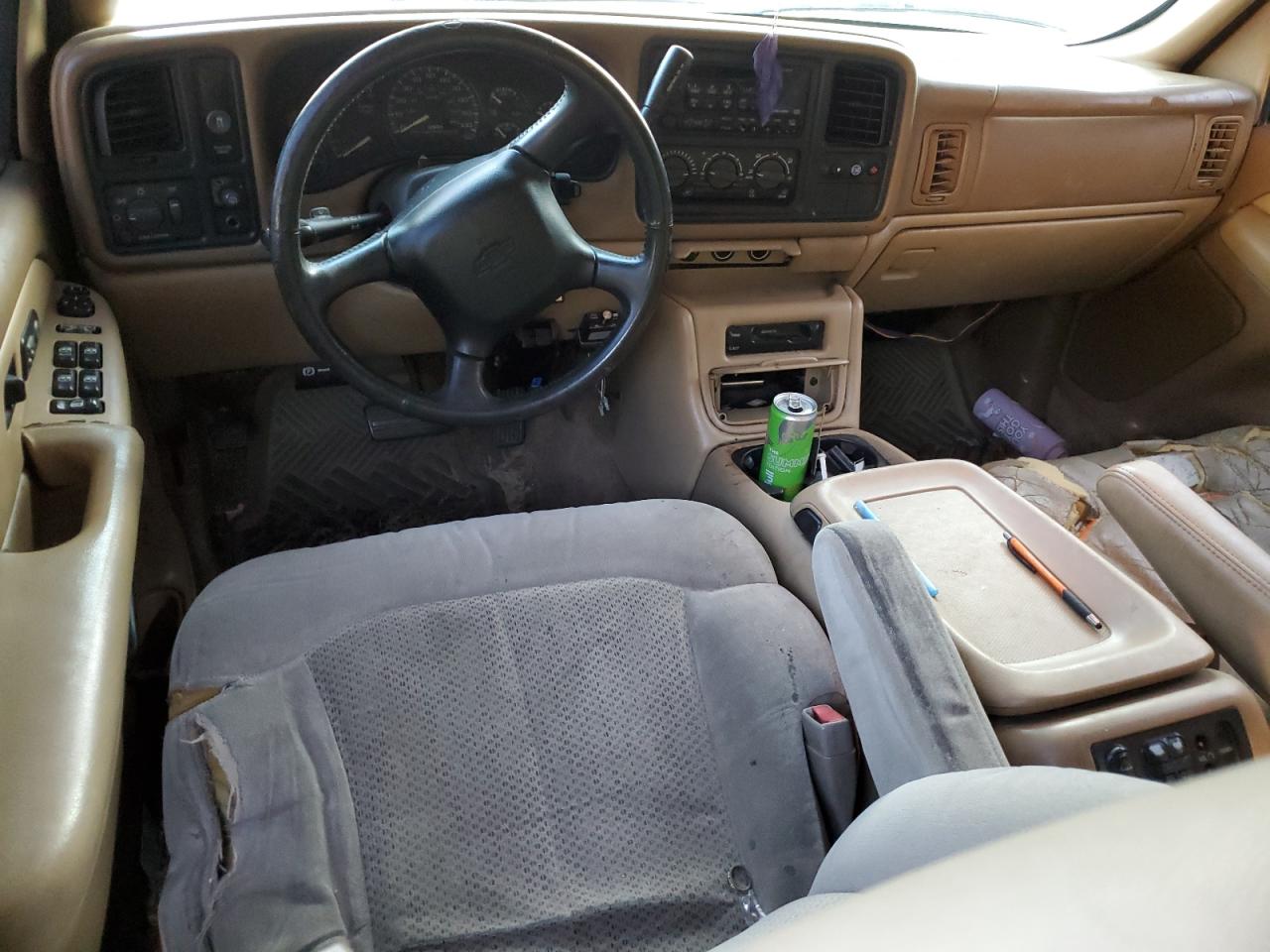 2000 Chevrolet Suburban C1500 VIN: 3GNEC16T8YG141370 Lot: 66839244