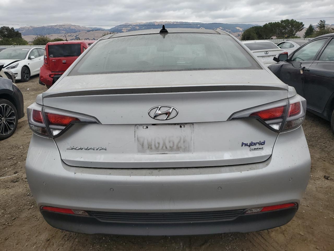 2017 Hyundai Sonata Hybrid VIN: KMHE34L17HA043874 Lot: 68717734