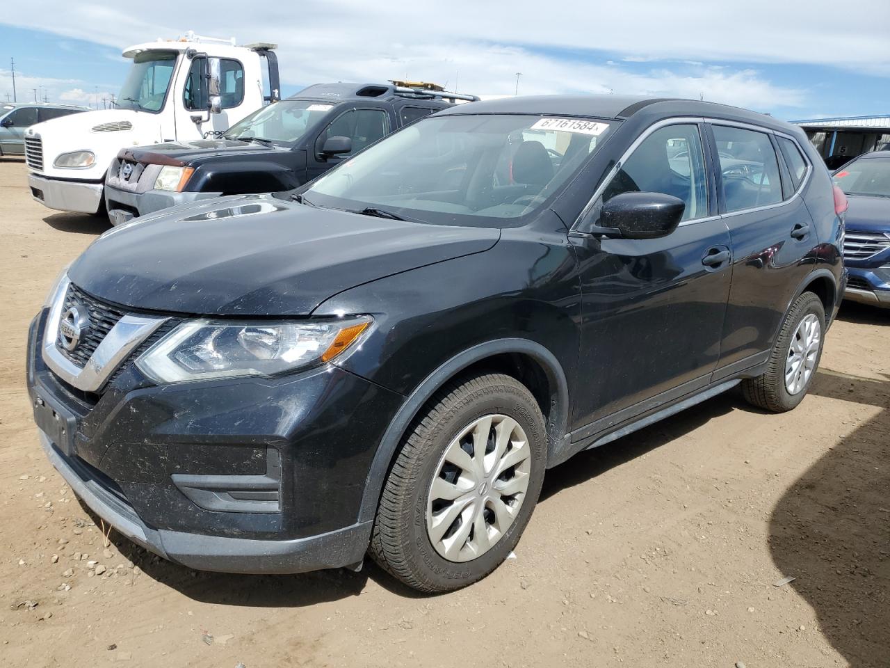 JN8AT2MV1HW252687 2017 NISSAN ROGUE - Image 1