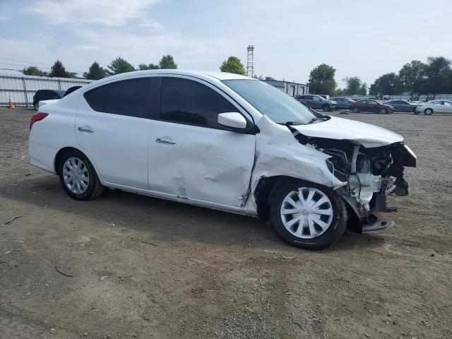  NISSAN VERSA 2019 White