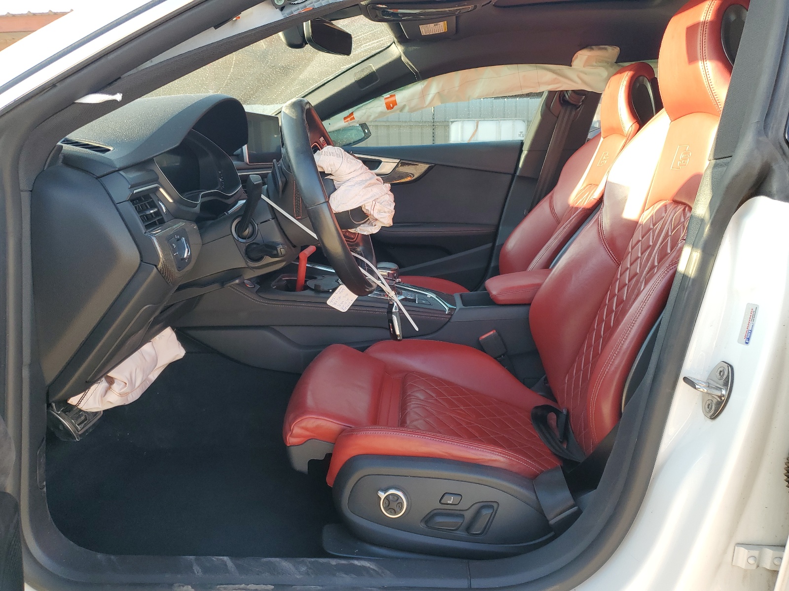 Фото: WAUB4CF5XJA005930 - 7