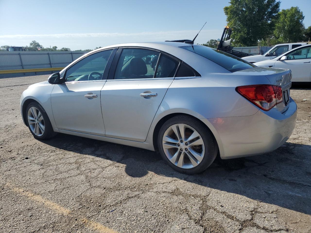 2013 Chevrolet Cruze - Image 2