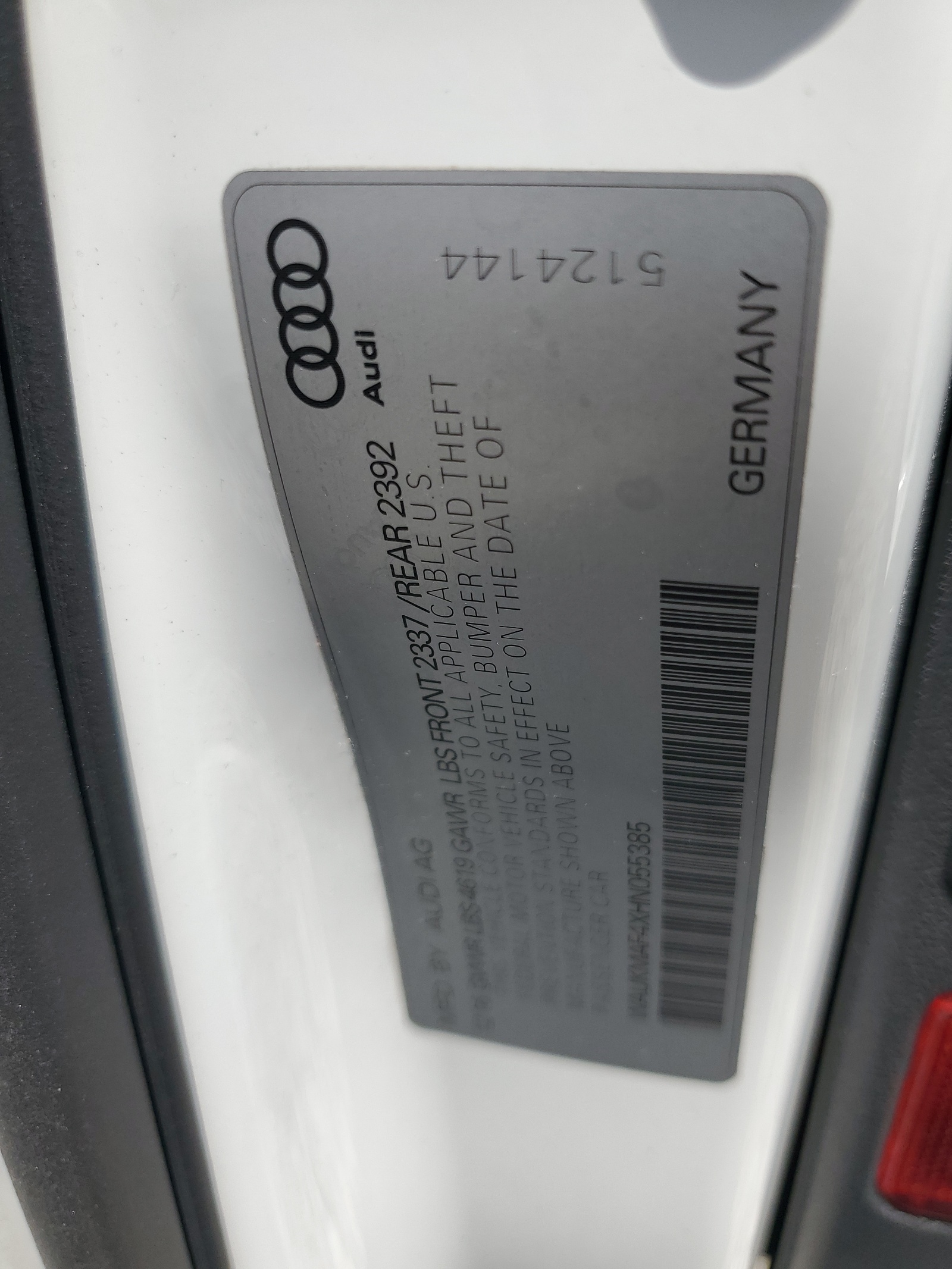 WAUKMAF4XHN055385 2017 Audi A4 Ultra Premium