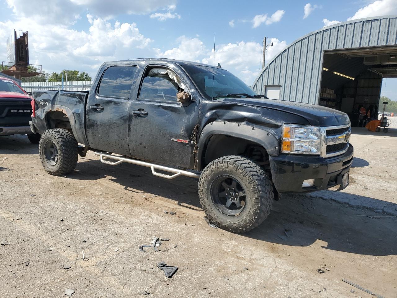 2007 Chevrolet Silverado K1500 Crew Cab VIN: 2GCFK13Y271592835 Lot: 69279334