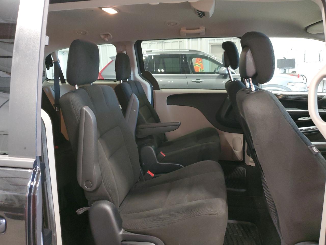 2016 Dodge Grand Caravan Se VIN: 2C4RDGBG3GR350592 Lot: 67947244